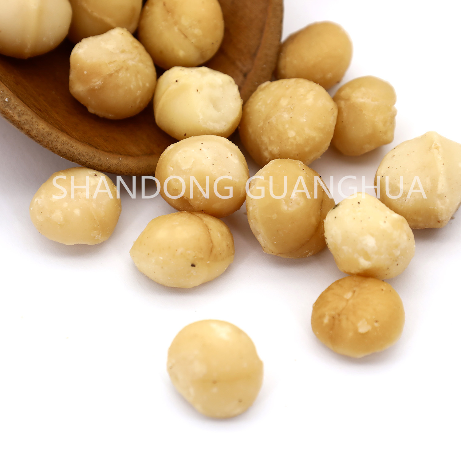 MACADAMIA KERNELS