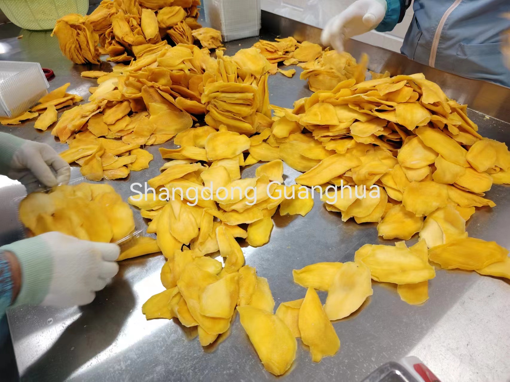 dried mango slices